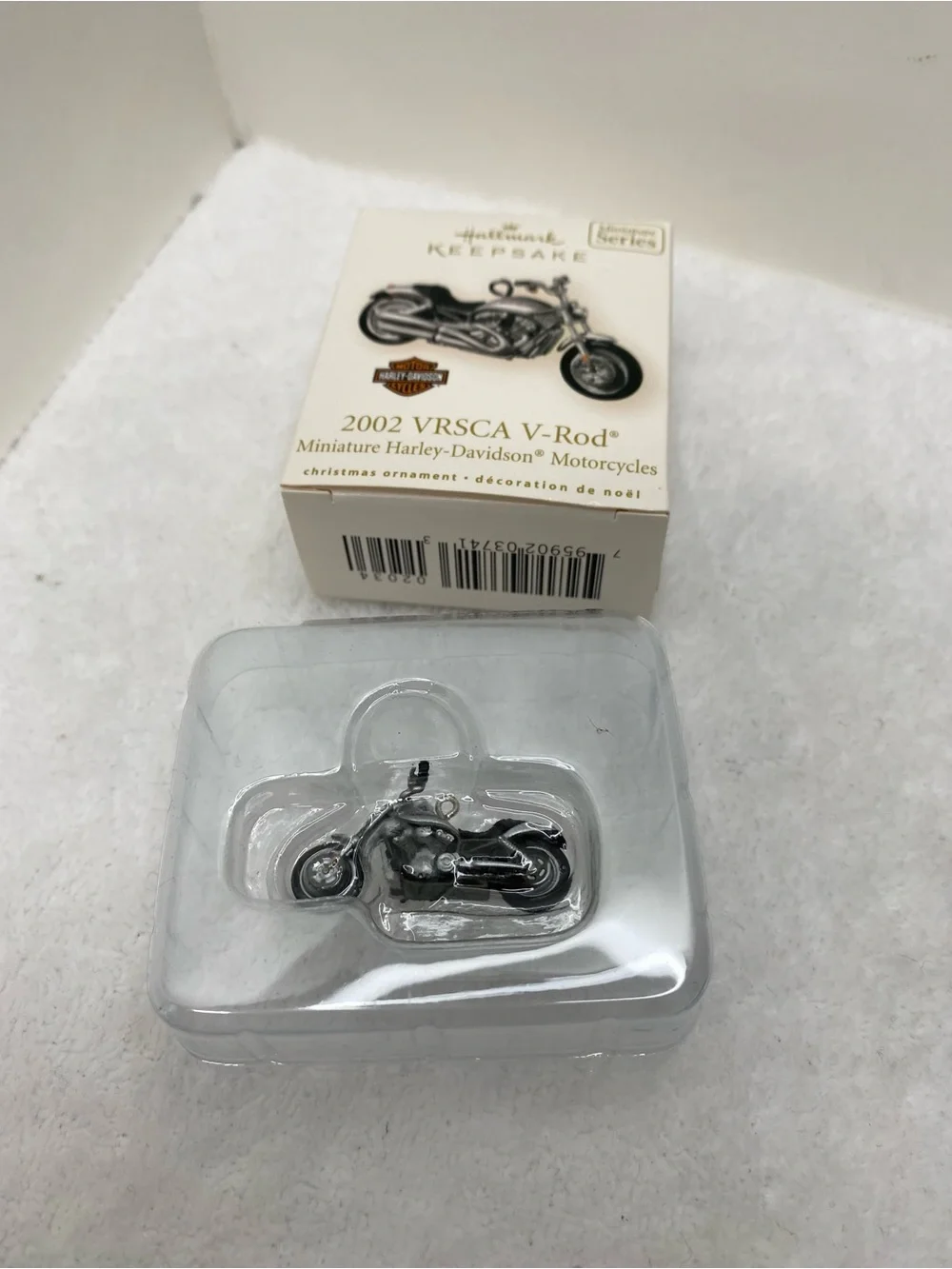 Hallmark keepsake 2002
